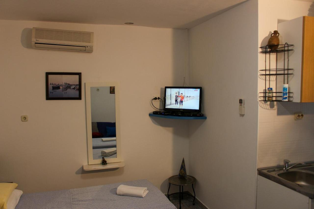 Apartments M&R Spadina 沃迪切 外观 照片