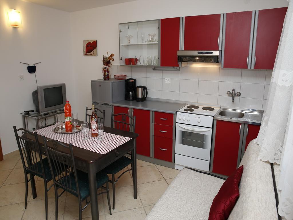 Apartments M&R Spadina 沃迪切 客房 照片
